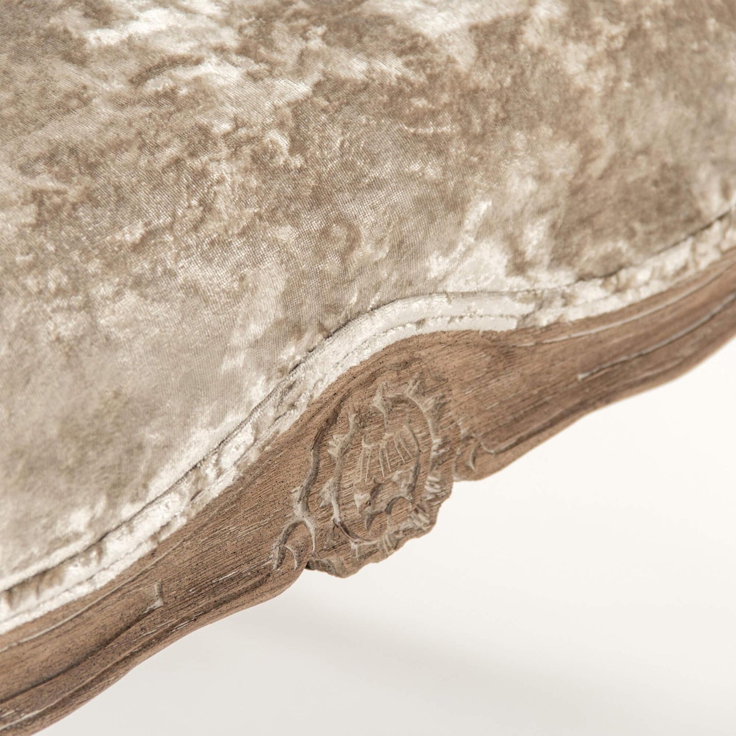 Divano francese in velluto trapuntato di peluche