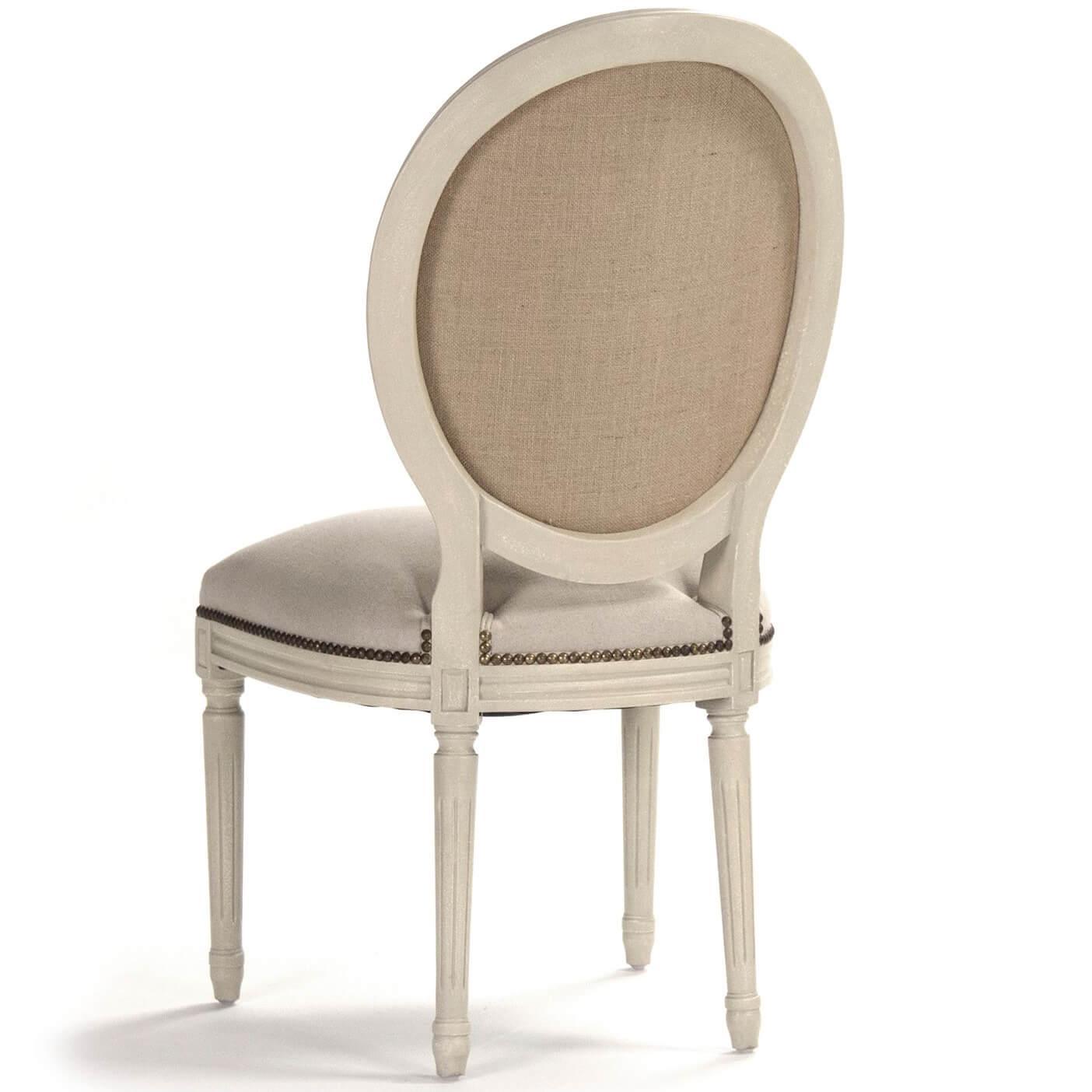 Sedie laterali con medaglione e schienale rotondo