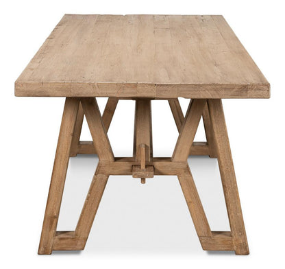 Tavolo da pranzo rustico con travi a vista per minatori