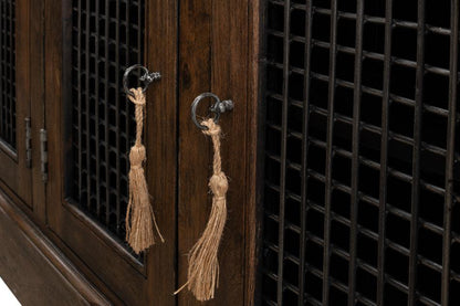 Buffet rustico con porta a rete in stile fattoria