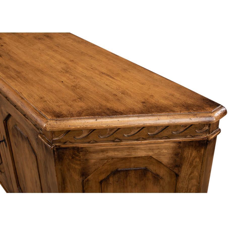 Credenza rustica in legno intagliato Wrenn