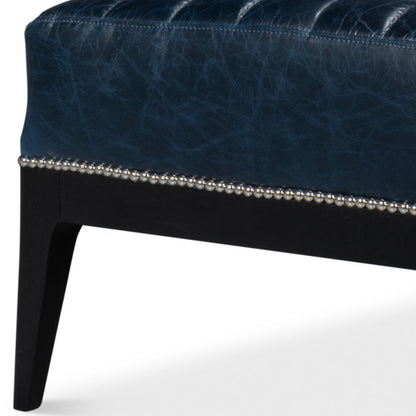 Poltrona pantofola in pelle blu Chateau