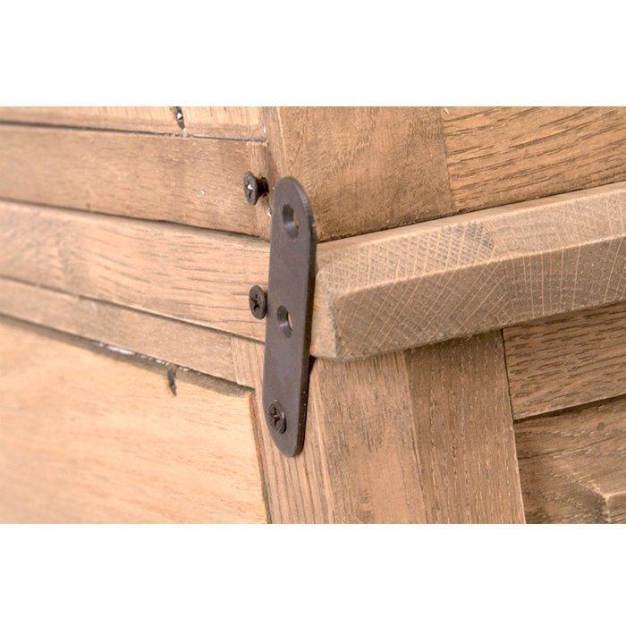 Mobiletto e tavolo in legno invecchiato